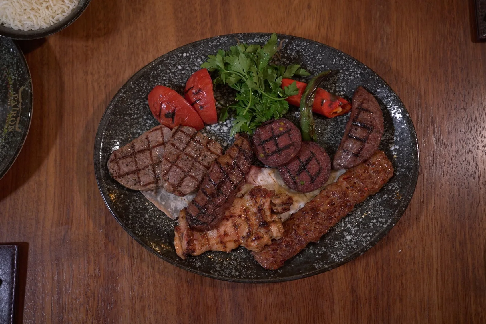 Karışık kebap tabağı